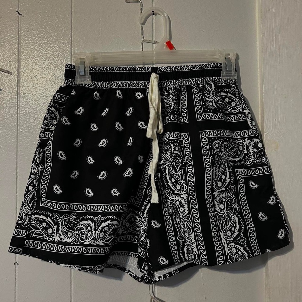 extra small bandana patterned shorts